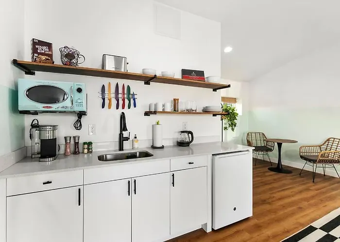 Wananapaoa Suite.komo Nui